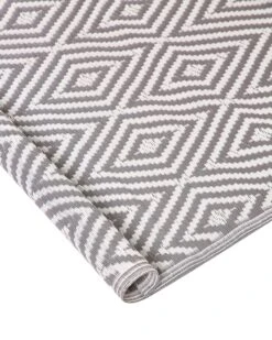 Ulkomatto Vaaleanharmaa SIKAR Useita Kokoja -MattoMoodi kauppa undef src sa picid 715995 type whitesh image