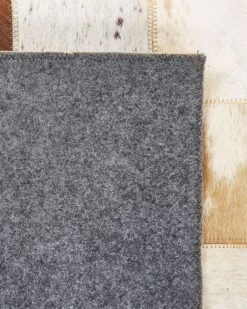 Matto Lehmännahka Ruskea/valkoinen CAMILI Useita Kokoja 13 Matto Lehmännahka Ruskea/valkoinen CAMILI Useita Kokoja -MattoMoodi kauppa undef src sa picid 780742 type whitesh image