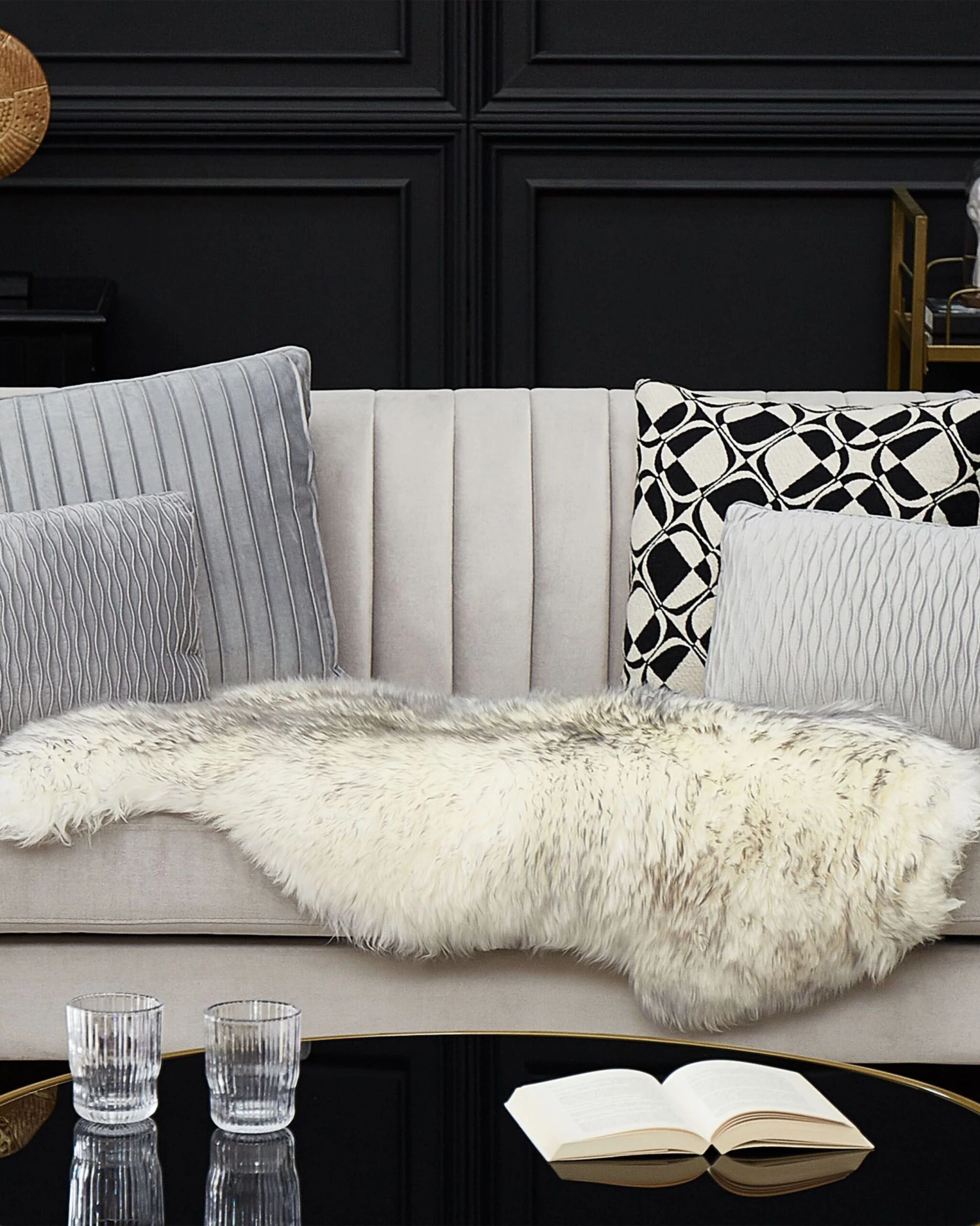 Lampaantalja Valkoinen/harmaa ULURU - Image 2