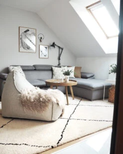 Matto Kangas Beige/musta MUTKI Useita Kokoja 13 Matto Kangas Beige/musta MUTKI Useita Kokoja -MattoMoodi kauppa undef src sa picid 853794 type whitesh image